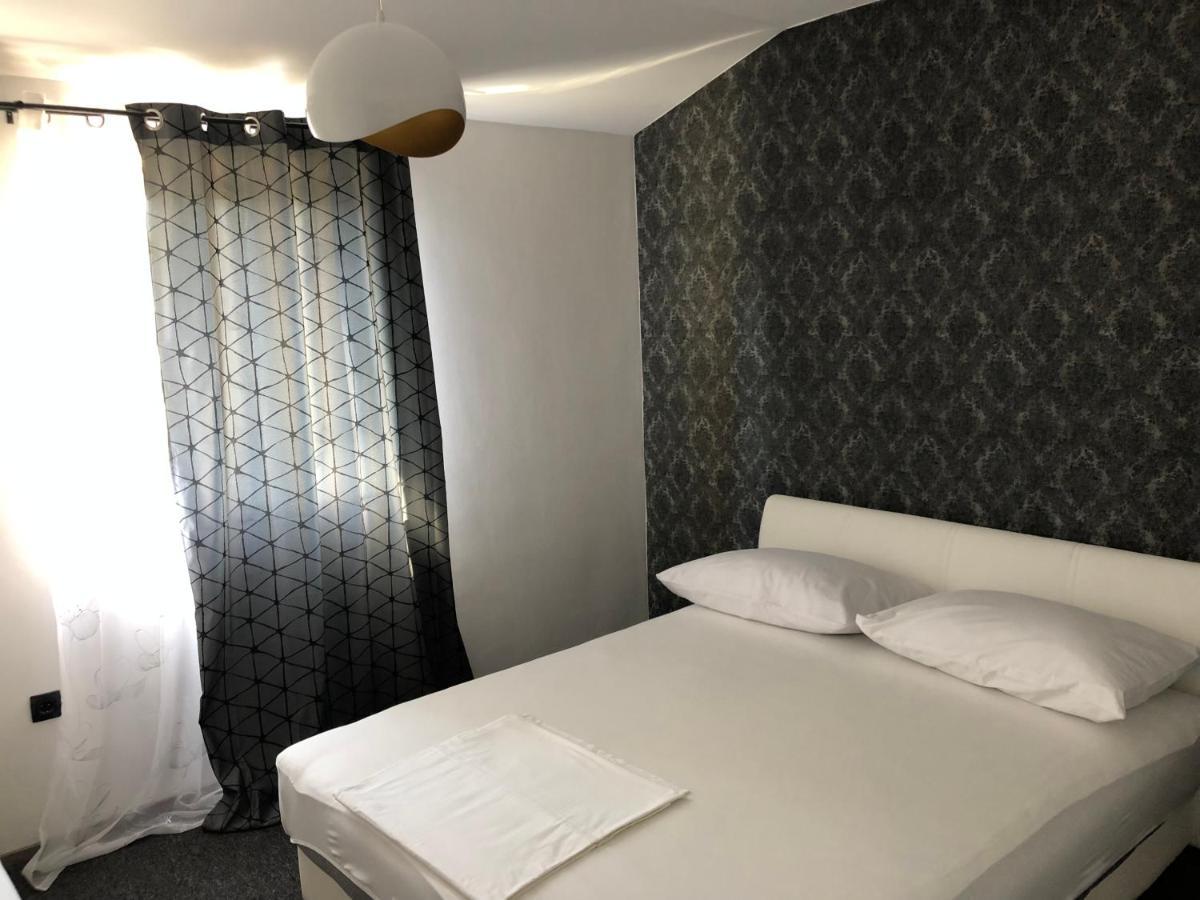 Apartmani Bm Biograd Na Moru Εξωτερικό φωτογραφία