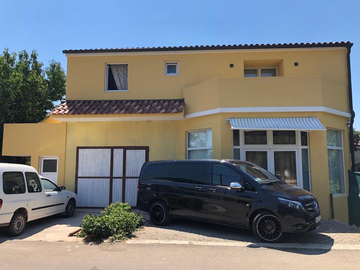 Apartmani Bm Biograd Na Moru Εξωτερικό φωτογραφία